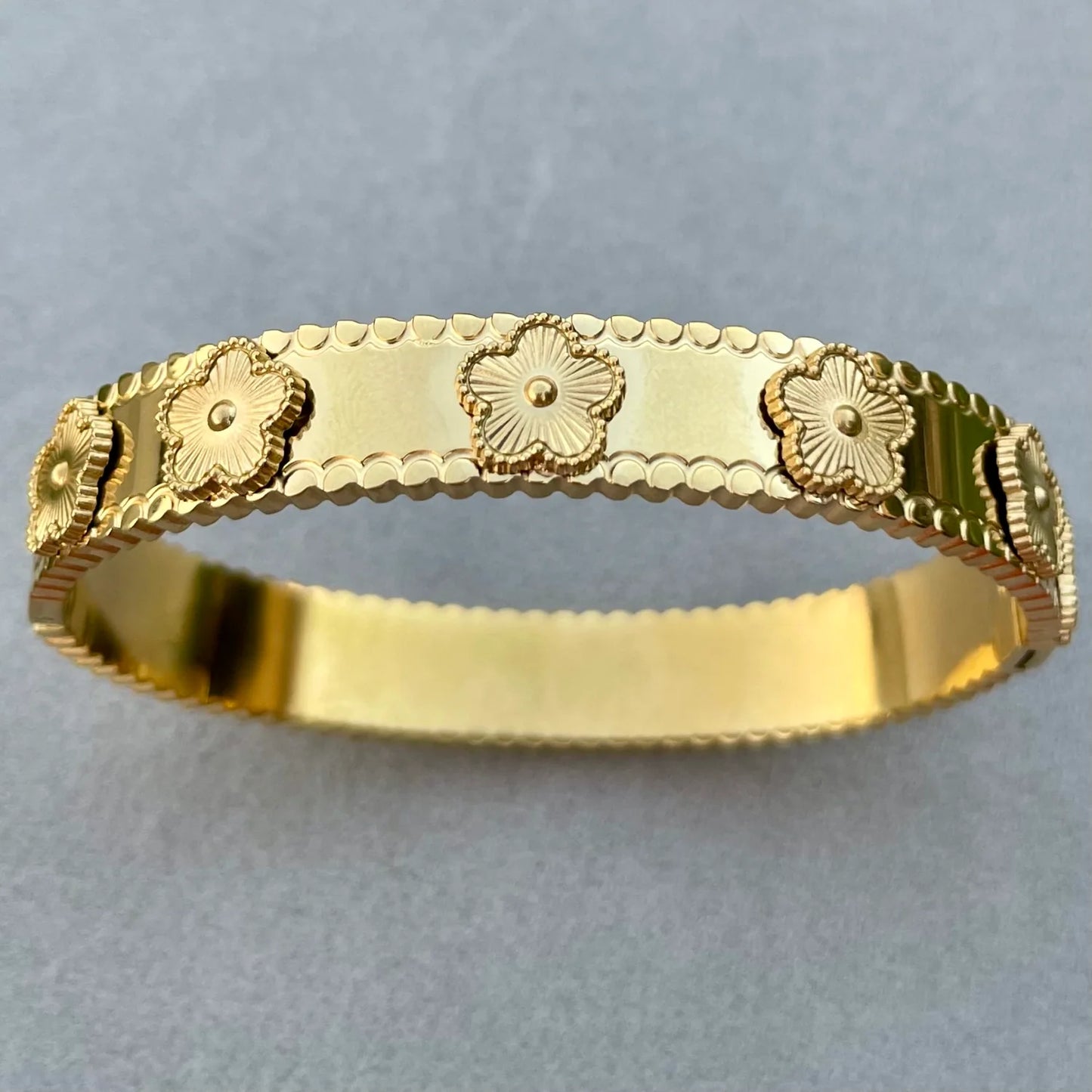 Luxe Bloom Gold Bracelet