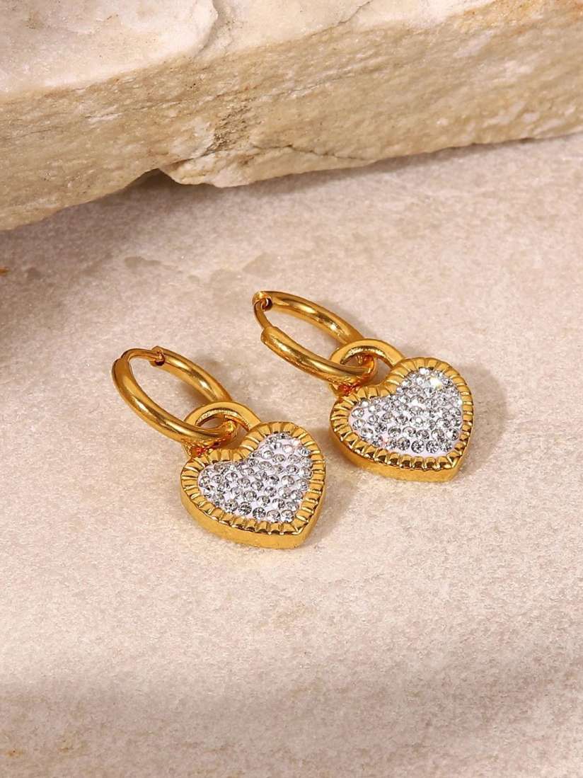 Sparkling heart earrings