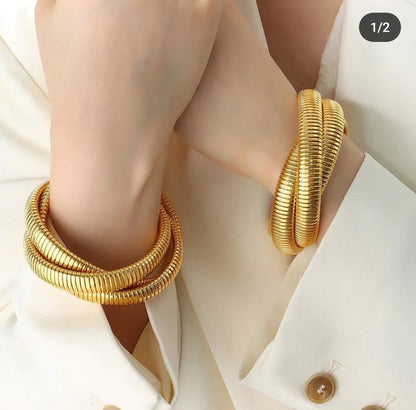 The Entangled Bangles Bracelet