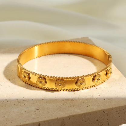 Luxe Bloom Gold Bracelet