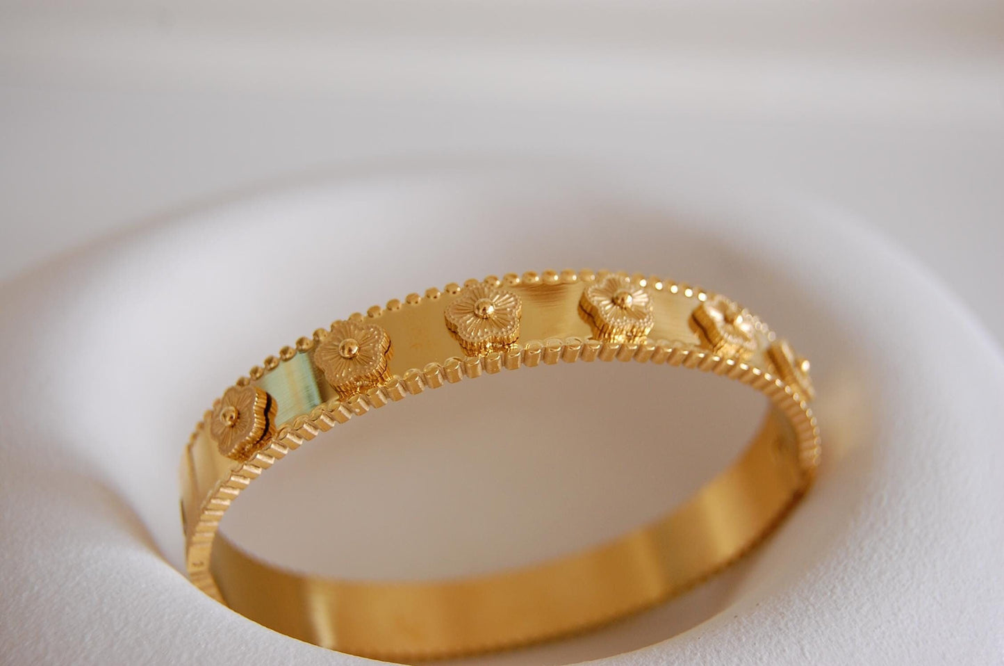 Luxe Bloom Gold Bracelet